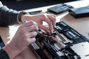 reparación y mantenimiento de computadoras